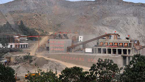 鄂式破碎機工作現場案例