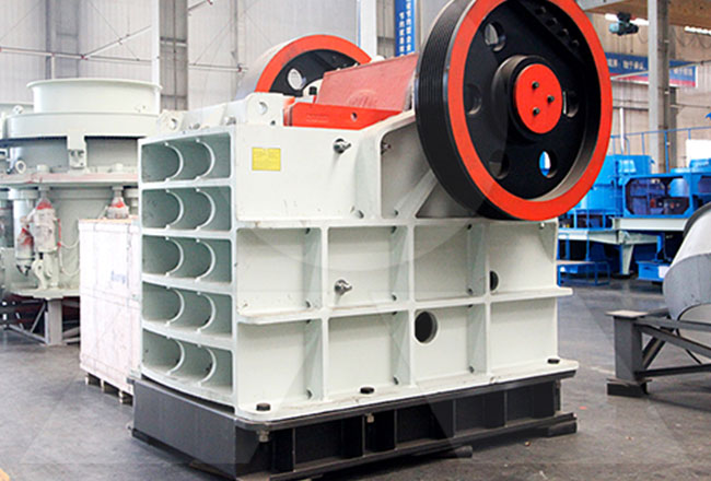 破碎設備:顎式破碎機 破碎設備:顎式破碎機