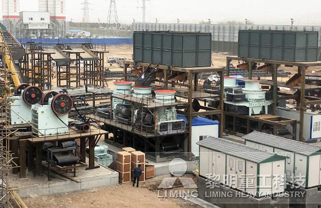 河卵石成套制砂機設備安裝現場 河卵石成套制砂機設備安裝現場