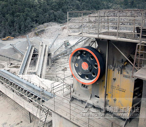 云南玉溪時(shí)產(chǎn)350噸石灰石破碎生產(chǎn)線(xiàn)