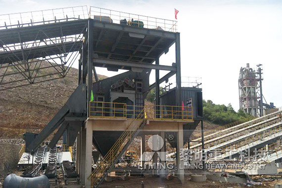 安徽客戶鵝卵石破碎生產(chǎn)線安裝中 時(shí)產(chǎn)700噸石灰石破碎生產(chǎn)線