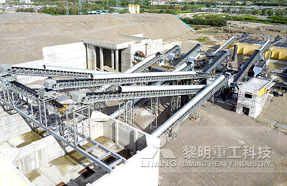 安徽客戶鵝卵石破碎生產線安裝中 時產1000噸石灰石破碎生產線